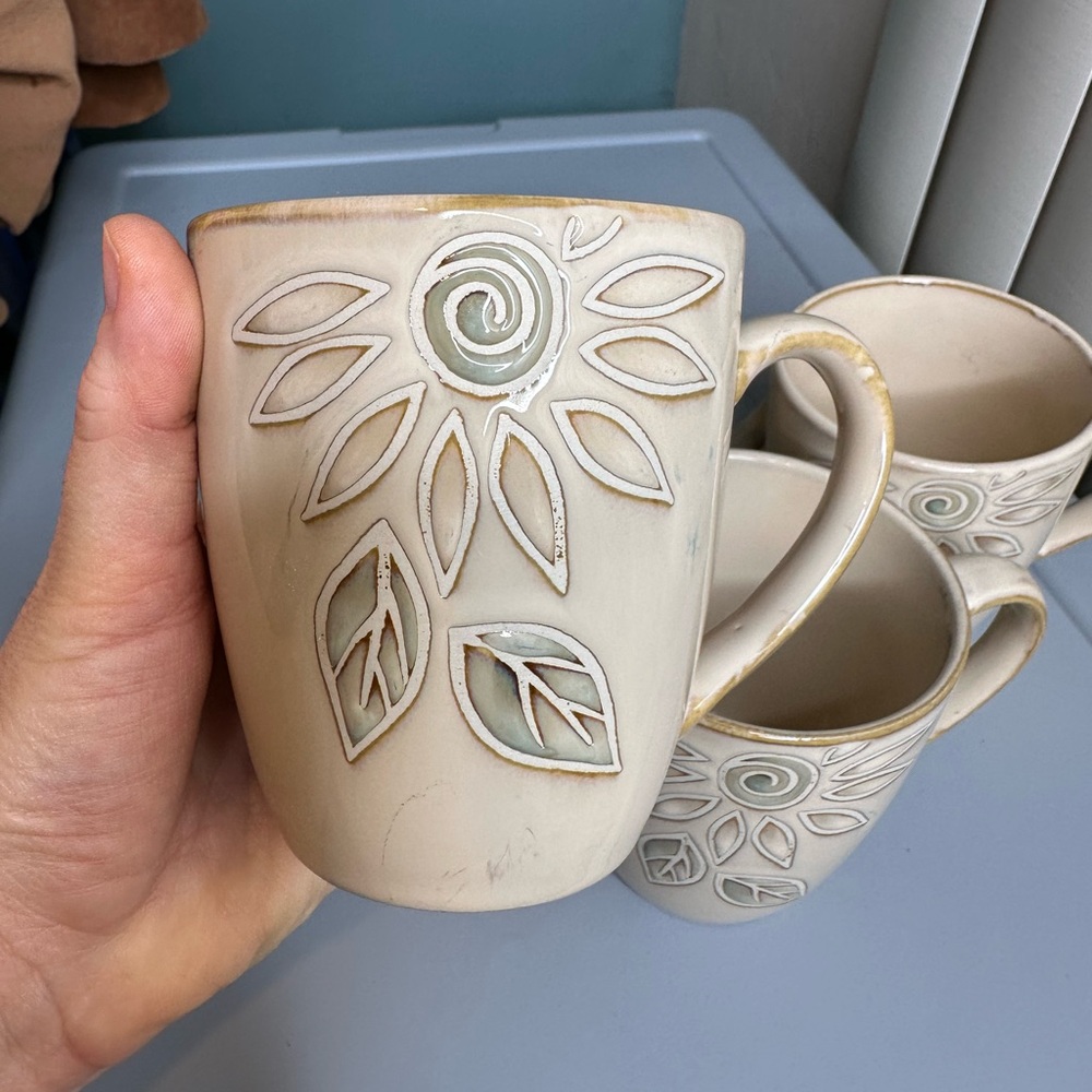 Pfaltzgraff Daisy Chain Ceramic Rustic Farmhouse Mugs Set of 4